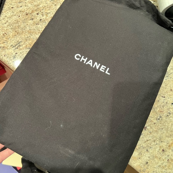 (Sold) Chanel pouch - Picture 4 of 10